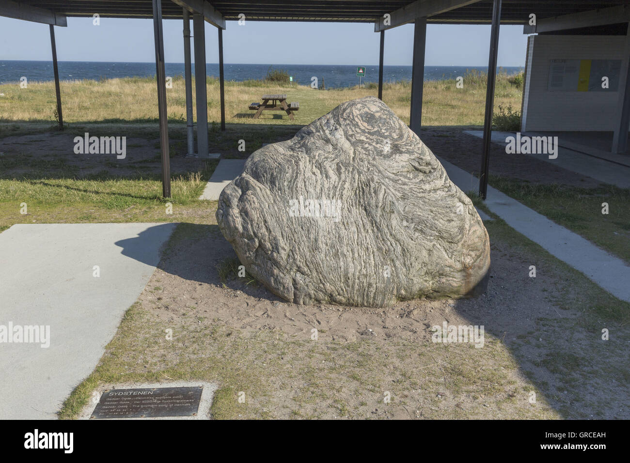Großen Felsbrocken markiert den südlichsten Punkt Dänemarks in der Nähe von Gedser Stockfoto