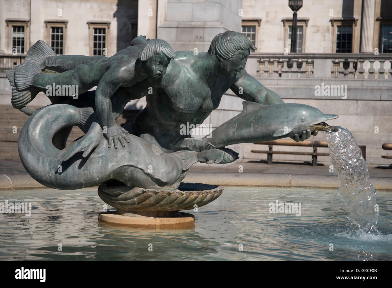 Jellicoe Memorial Fountain, westlichen Brunnen des Trafalgar Square, Bronze Meerjungfrau von Charles Wheeler 1948 Stockfoto