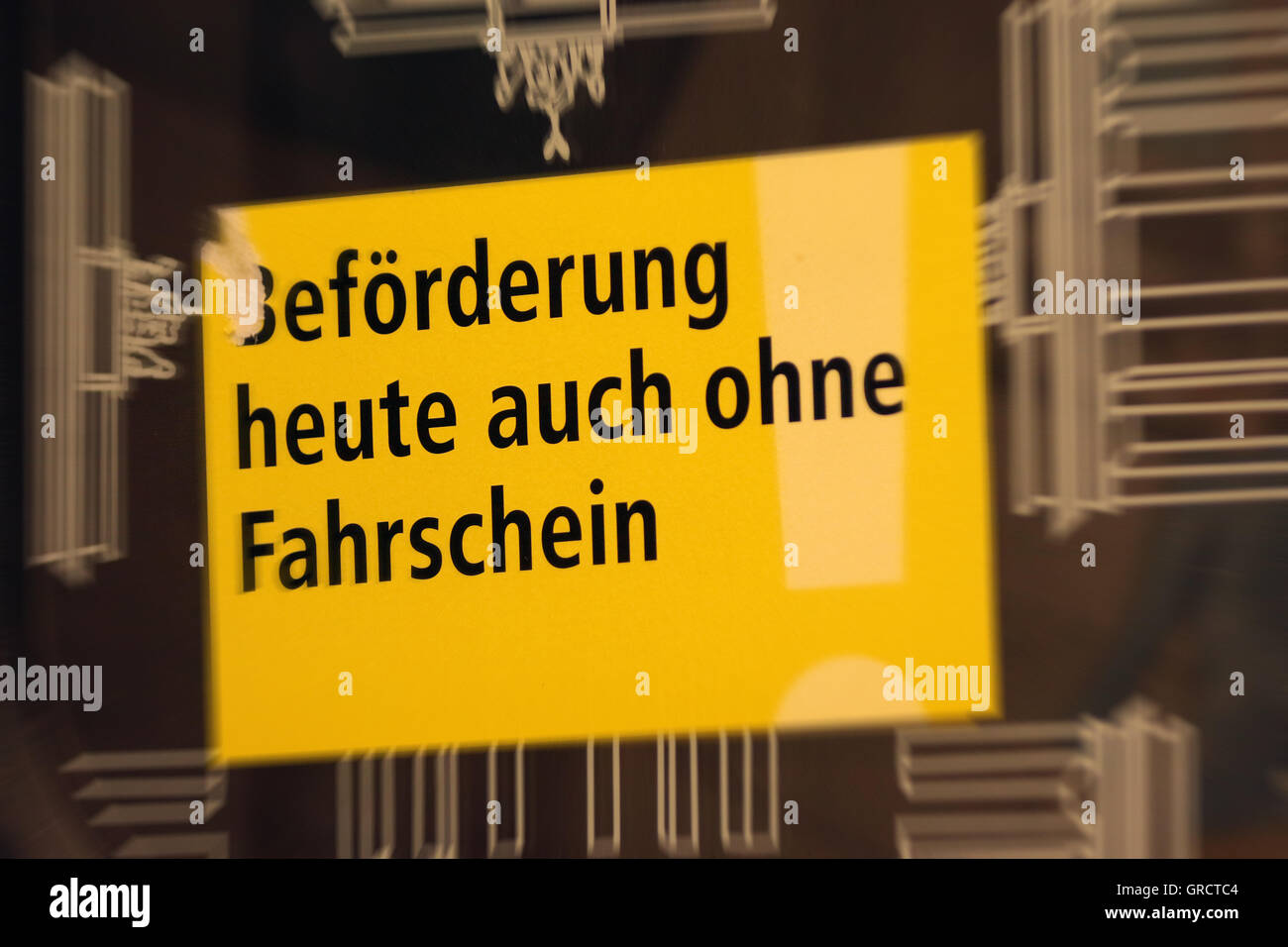 Berliner U-Bahn kostenloser Transport mit kein Ticket heute benötigt Stockfoto