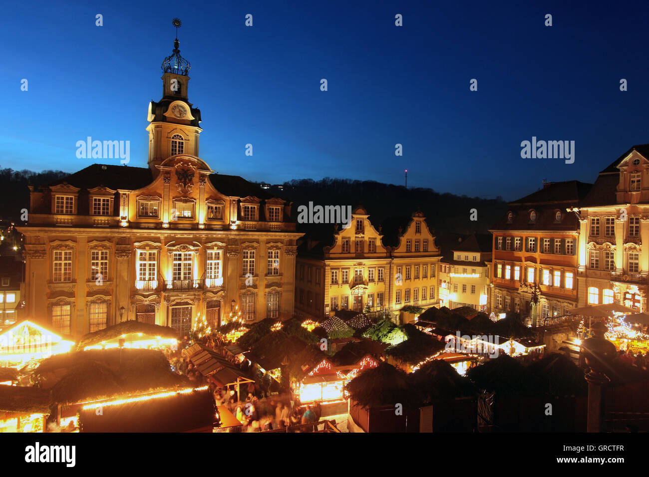 Traditioneller Weihnachtsmarkt In der historischen Altstadt von Schwäbisch Hall Stockfoto