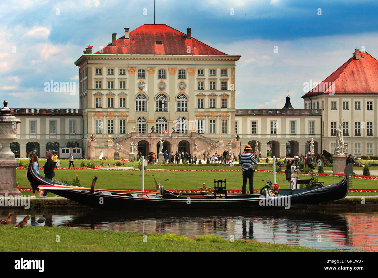 Venezianische Gondel auf Schloss Nymphenburg In München Stockfoto