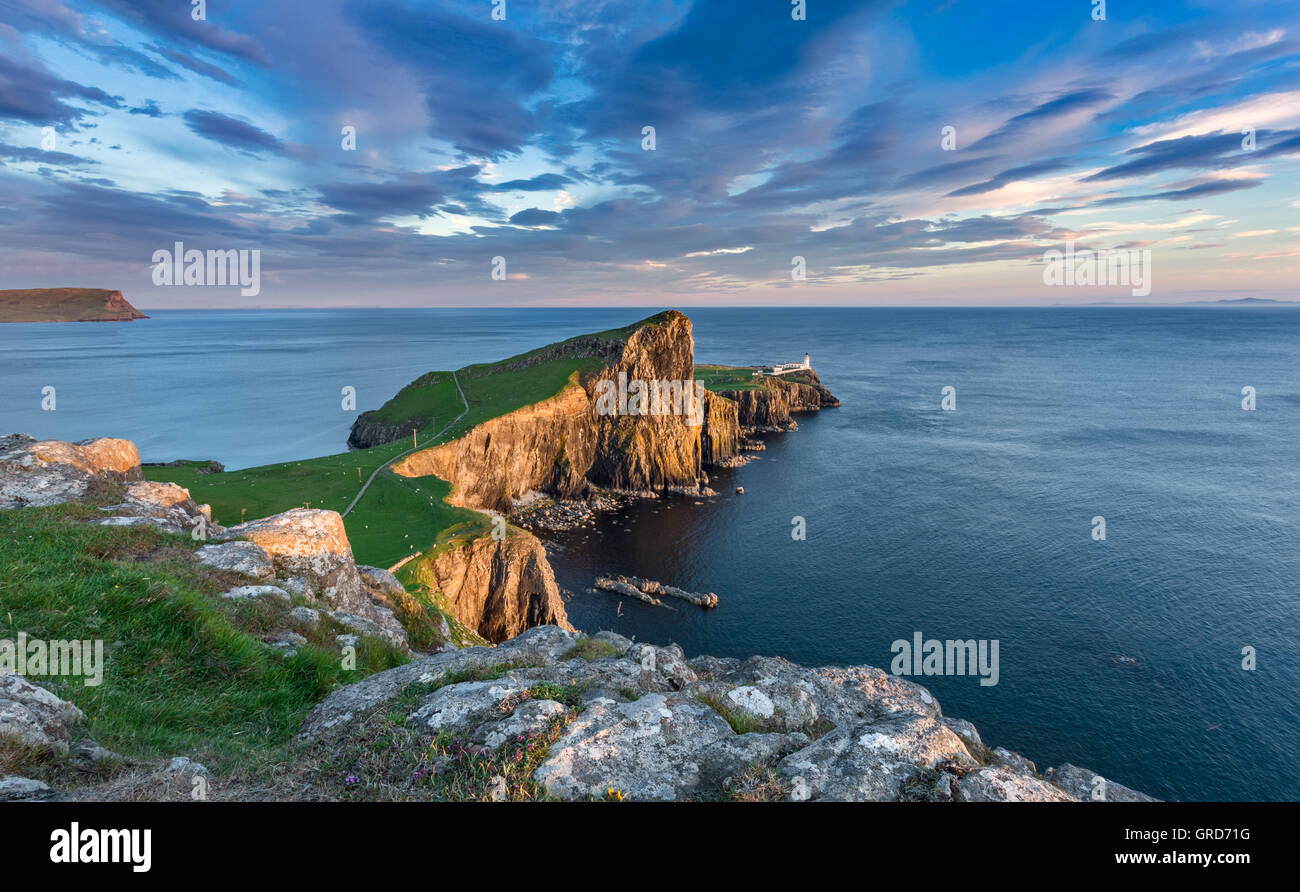 Landschaftlich Point Leuchtturm in der Nähe von Glendale an der Westküste der Insel Skye in den Highlands von Schottland Stockfoto
