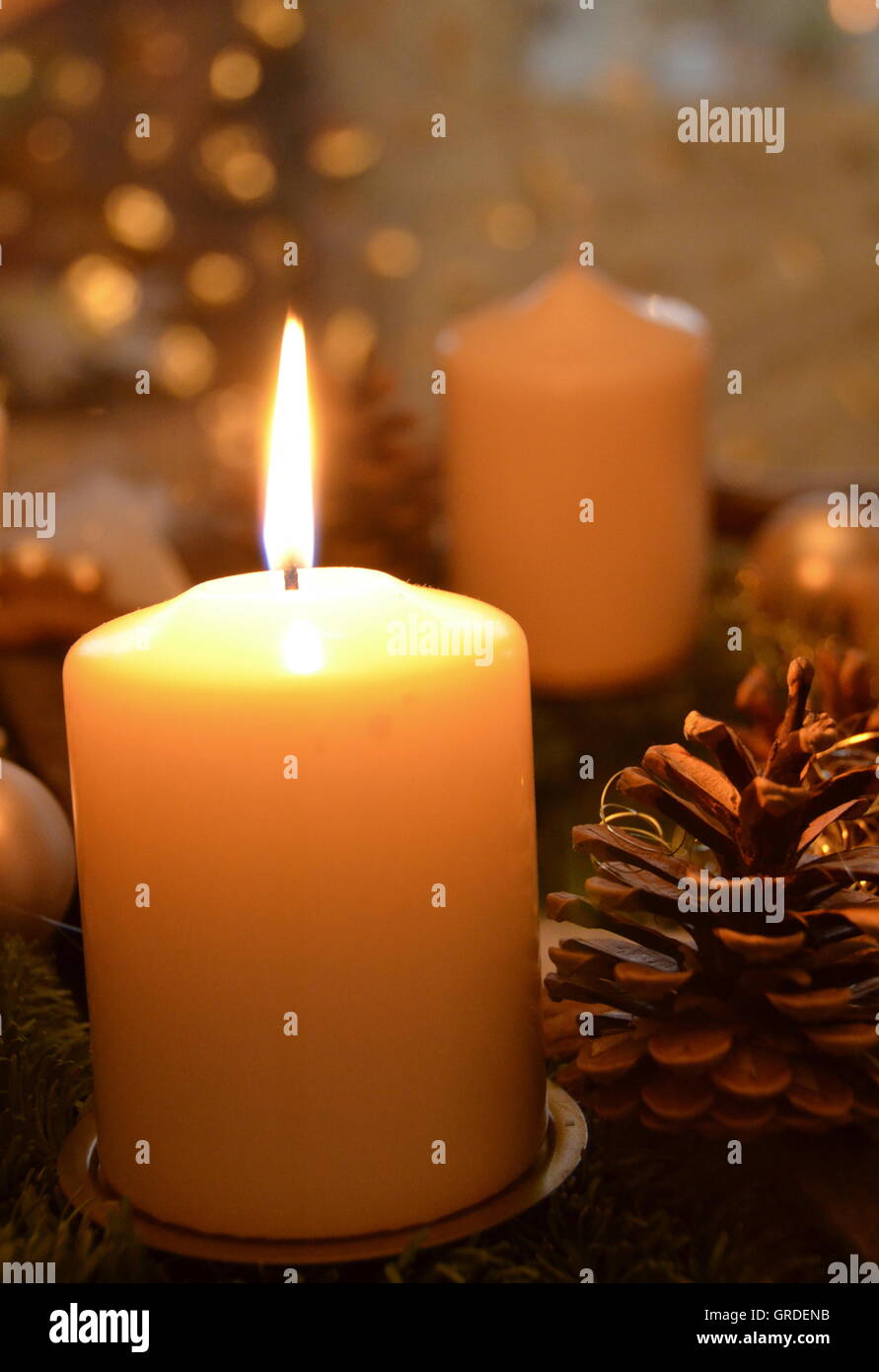 Bild einer brennenden Kerze: A Symbol of Hope, Light, and Transformation