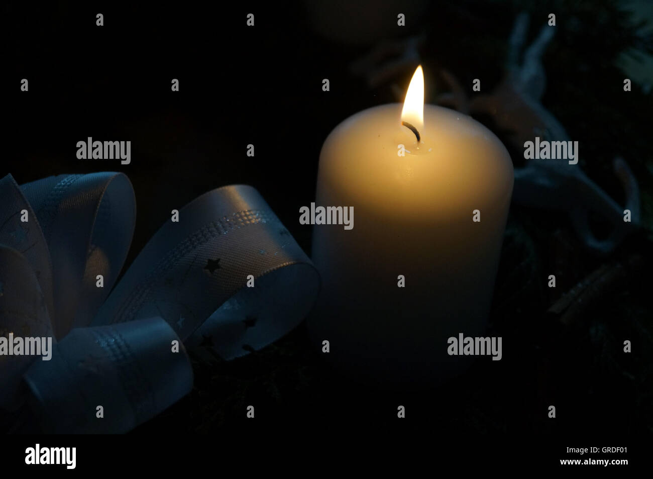 Kerzenlicht, besinnliche Adventszeit Stockfoto