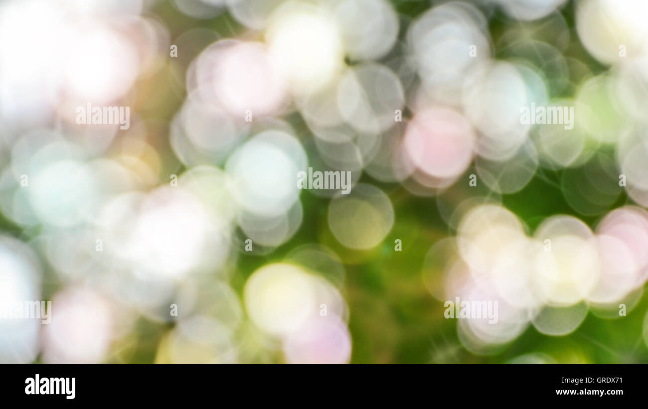 Natürlichen Bokeh Unschärfe mit Pastell Ton Licht. Abstrakte Natur Hintergrund. Stockfoto