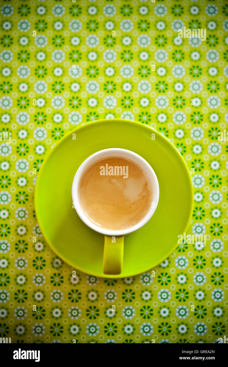 in grüne Tasse Kaffee Espresso Stockfoto