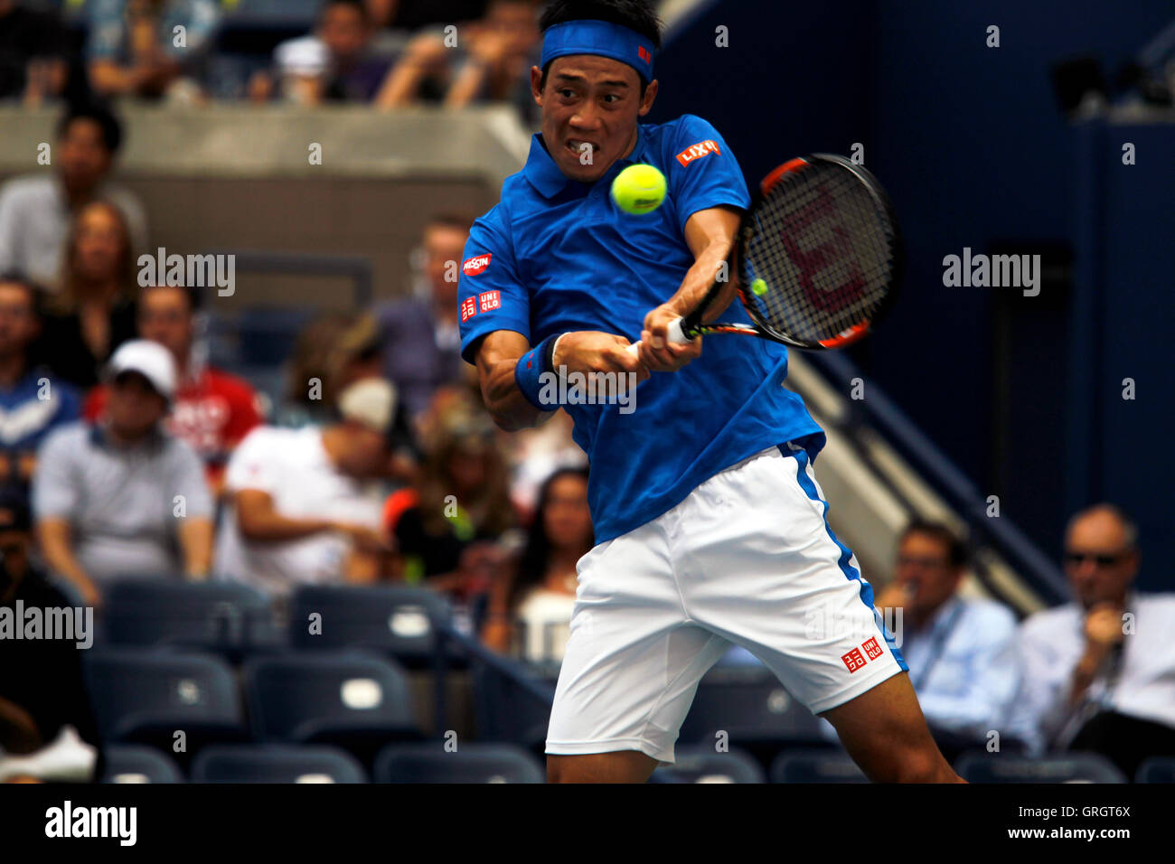 Flushing Meadows, New York, USA. 7. September 2016. New York, USA. 7. September 2016. Kei Nishikori von Japan während seines quarter Final Match gegen Andy Murray aus Großbritannien in die Vereinigten Staaten Open Tennis Championships in Flushing Meadows, New York am Mittwoch, 7. September © Adam Stoltman/Alamy Leben Nachrichten Quelle: Adam Stoltman/Alamy leben Nachrichten Stockfoto