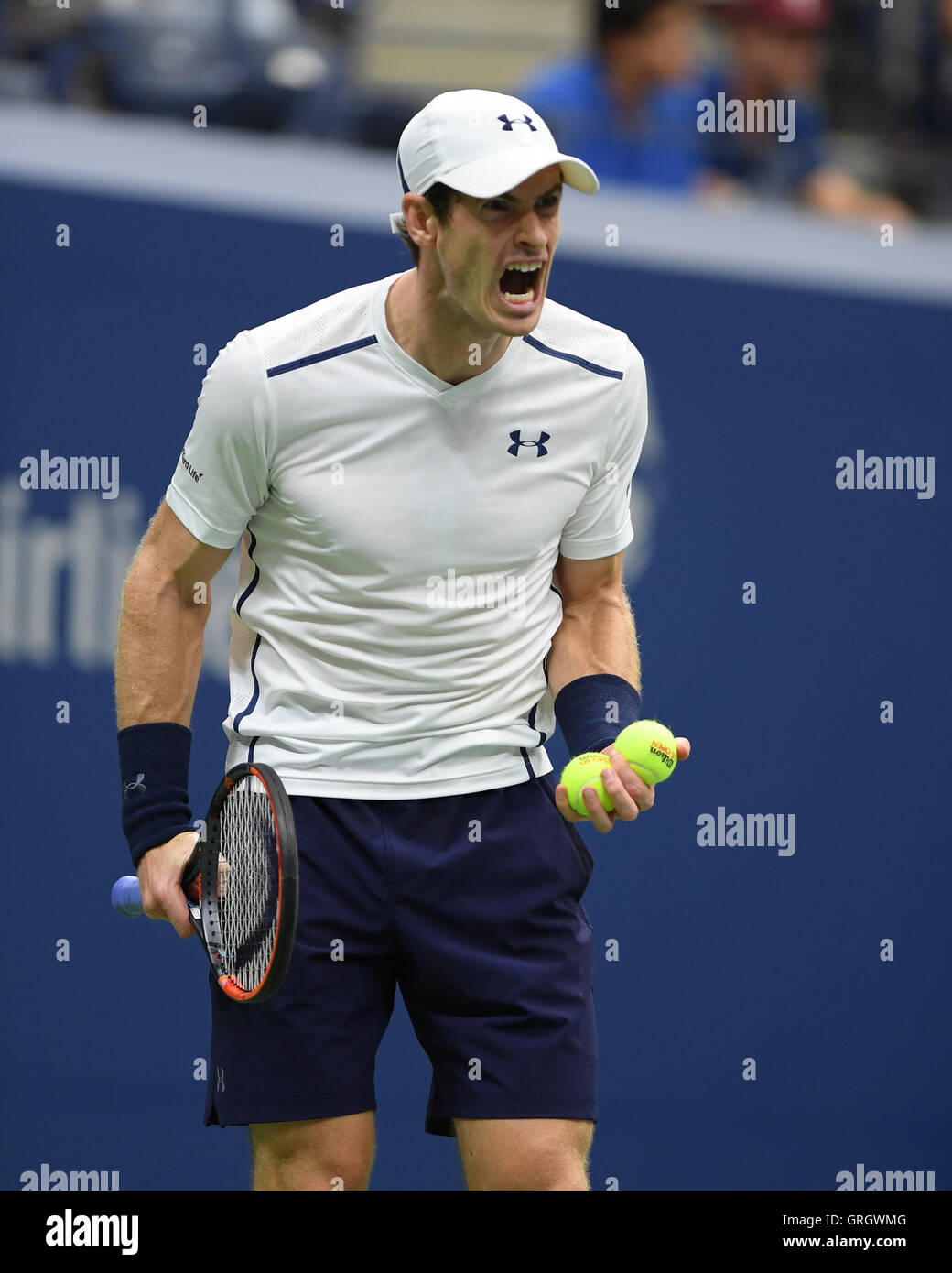 Flushing Meadows, New York, USA. 7. September 2016. Andy Murray reagiert in seinem Match gegen Kei Nishikori im Arthur Ashe Stadium im USTA Billie Jean King National Tennis Center am 7. September 2016 in Flushing Queens. Bildnachweis: mpi04/MediaPunch Credit: MediaPunch Inc/Alamy Live News Stockfoto