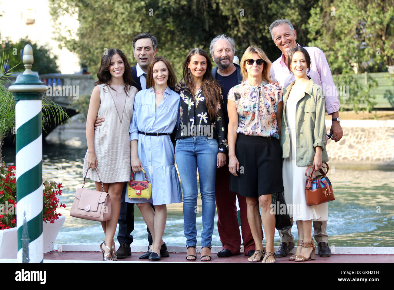 Internationale besetzung Fotos und Bildmaterial in hoher Auflösung