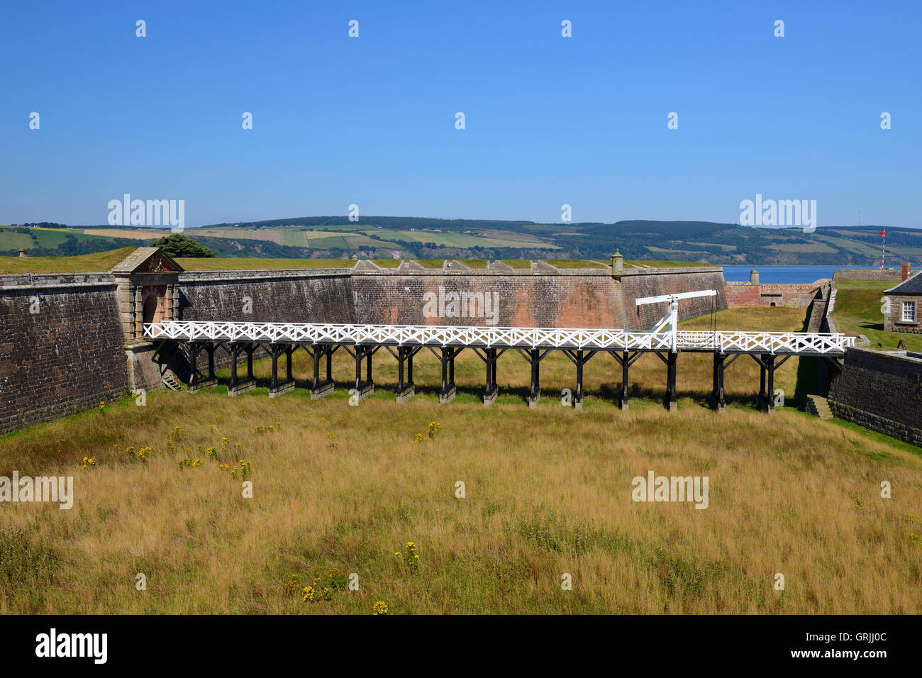 Prinzip-Brücke und Eingang zum Fort George am Moray Küste, Highland, Schottland Stockfoto