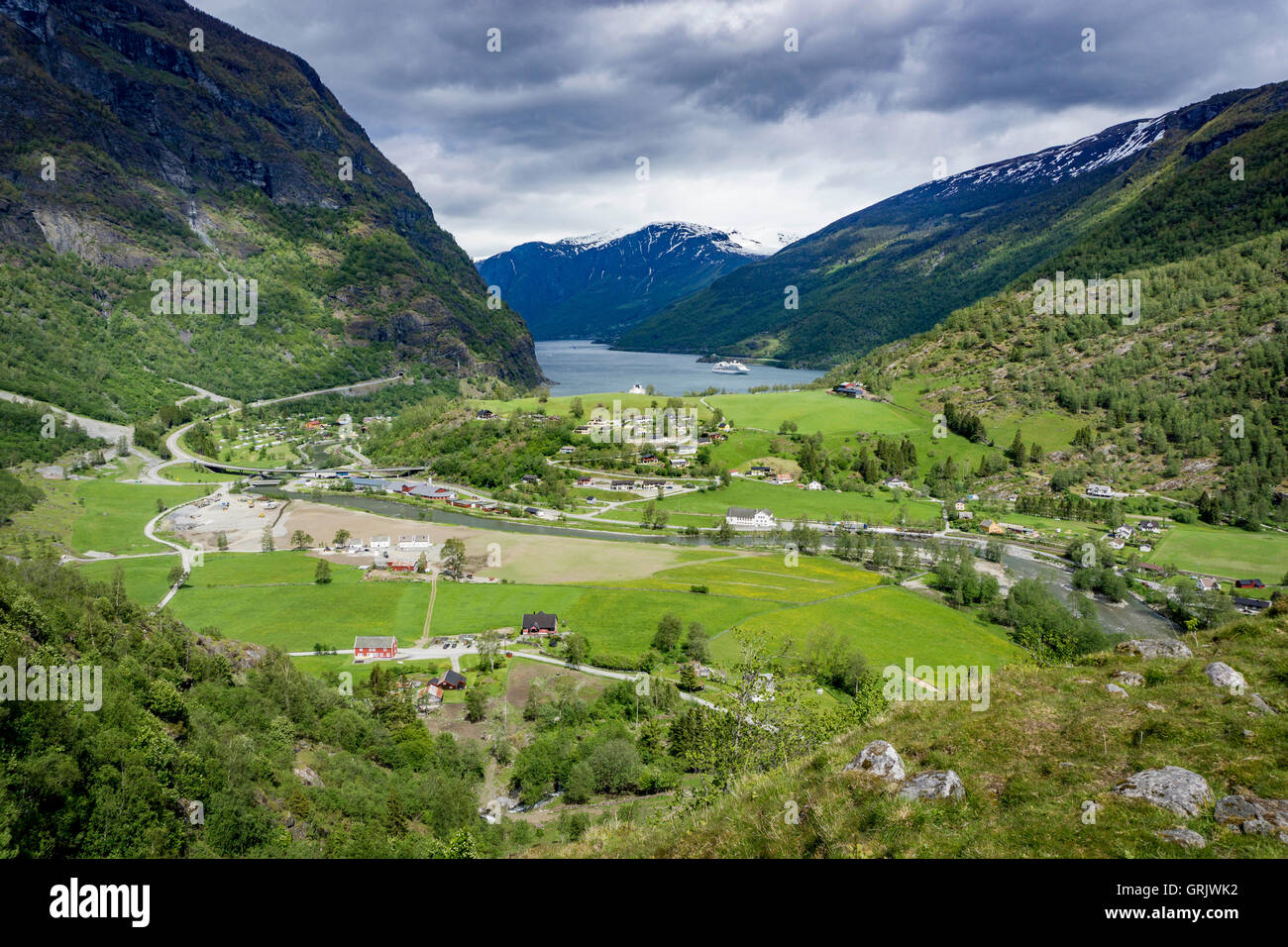 Mit Blick auf Fl├Ñm und Sognefjord in Norwegen Stockfoto