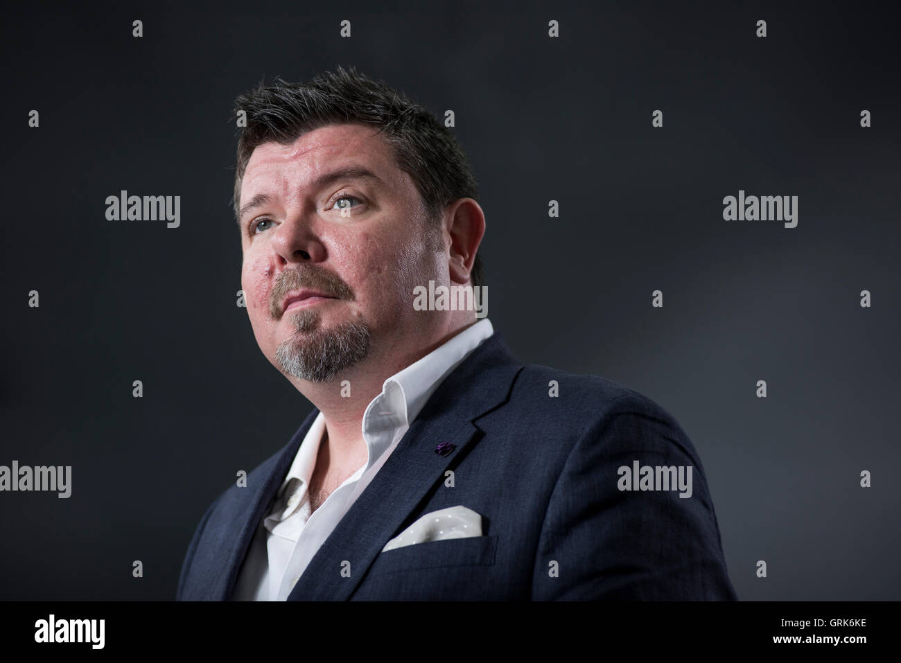 Investigativer Journalist, Zeitung Executive, Sachbuch-Autor, Radiosender und Filmemacher Neil Mackay. Stockfoto