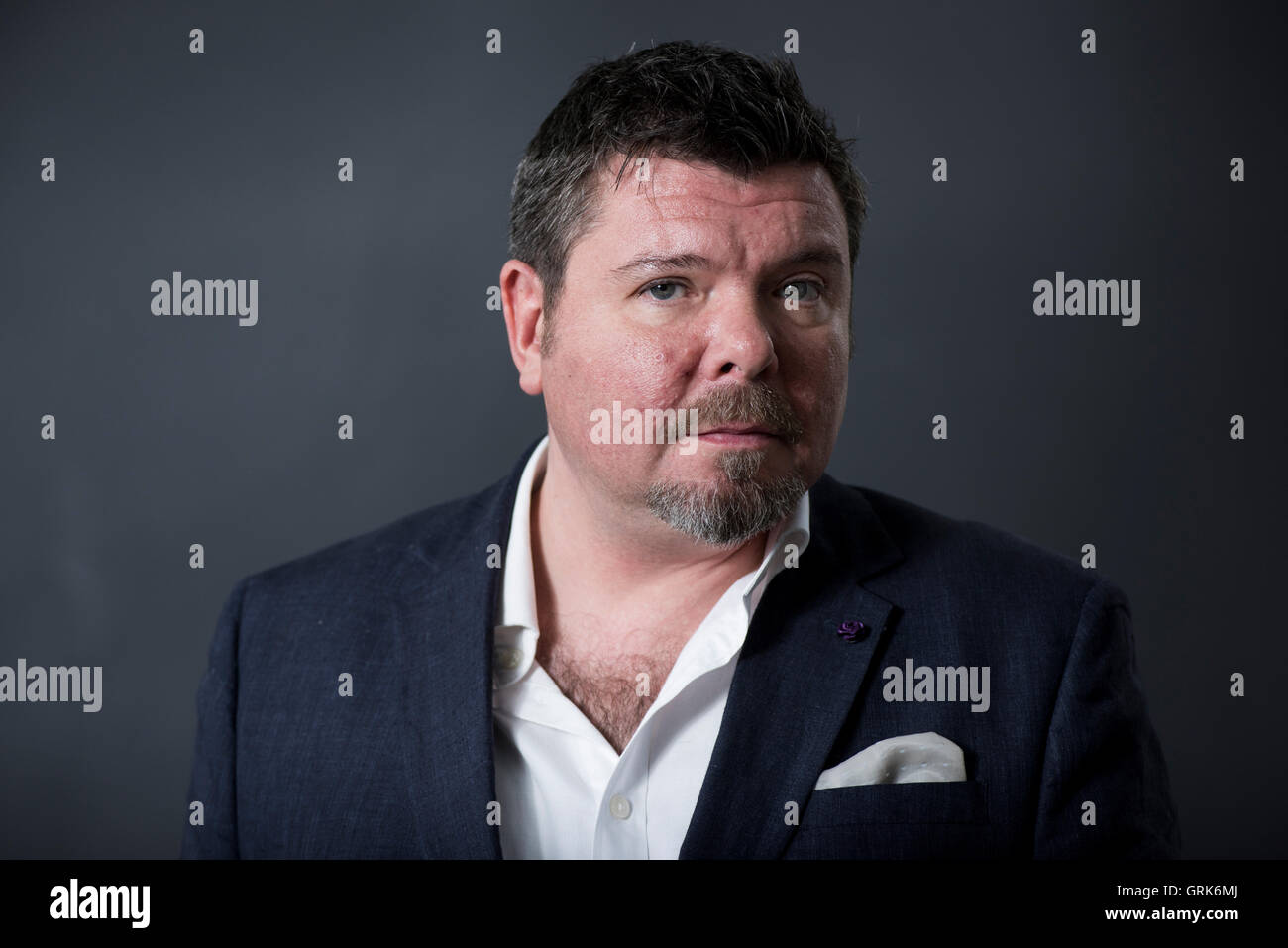 Investigativer Journalist, Zeitung Executive, Sachbuch-Autor, Radiosender und Filmemacher Neil Mackay. Stockfoto