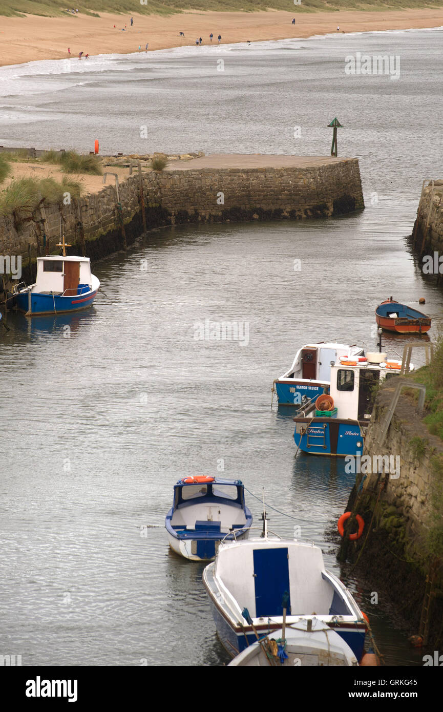 Boote im Hafen von Seaton Schleuse Stockfoto