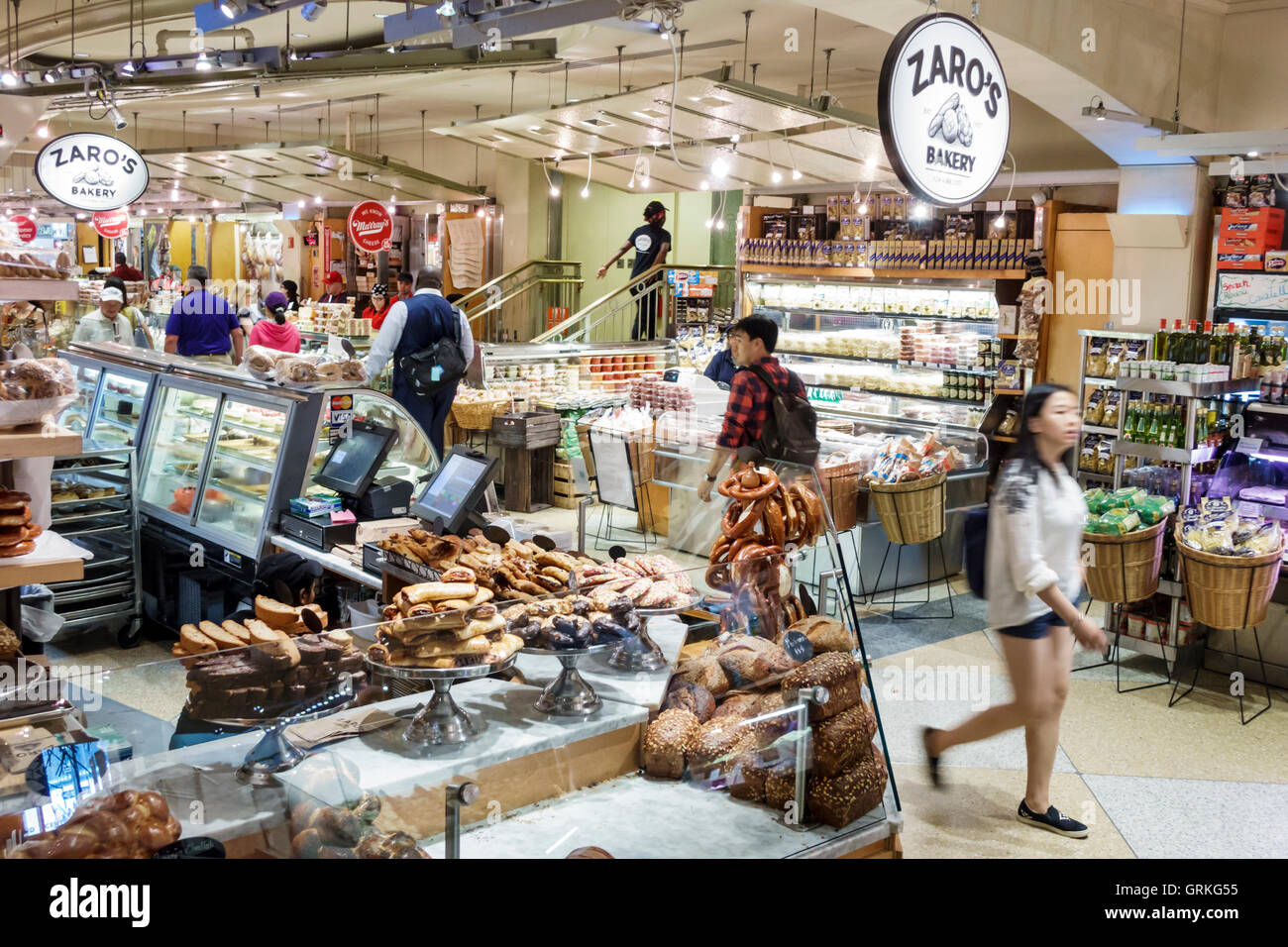 New York City, NY NYC, Manhattan, Midtown, Grand Central Terminal, Bahnhof, Markt, Lebensmitteleinkaufsstraße, Shopping Shopper Shopper Shopper shoppen Geschäfte Märkte Märkte Marktpla Stockfoto