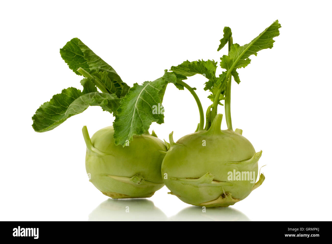 Kohlrabi isoliert Fotos und Bildmaterial in hoher Auflösung Alamy