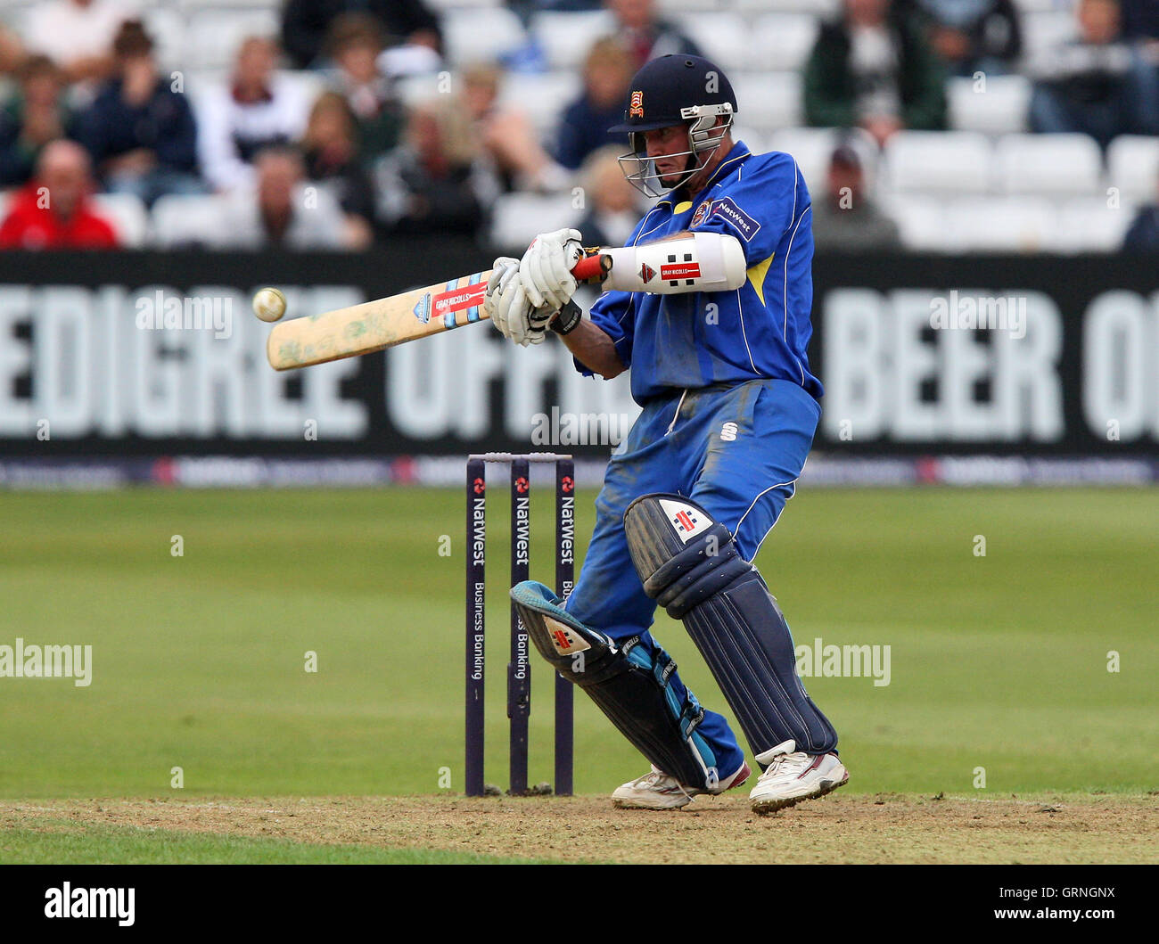 Grant Blume in Aktion für Essex - NatWest Pro 40 Cricket an Ford County Ground, Chelmsford, Essex - 08.05.08 zu zucken Stockfoto