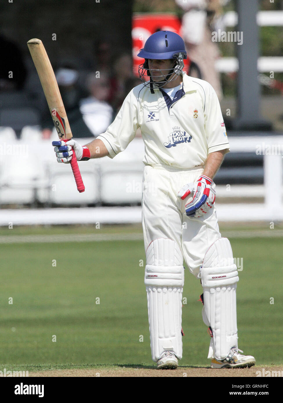 Simon Katich von Derbyshire feiert 50 Abfahrten - Essex CCC Vs Derbyshire CCC - LV County Championship an Ford County Ground, Chelmsford, Essex - 18.04.07 Stockfoto