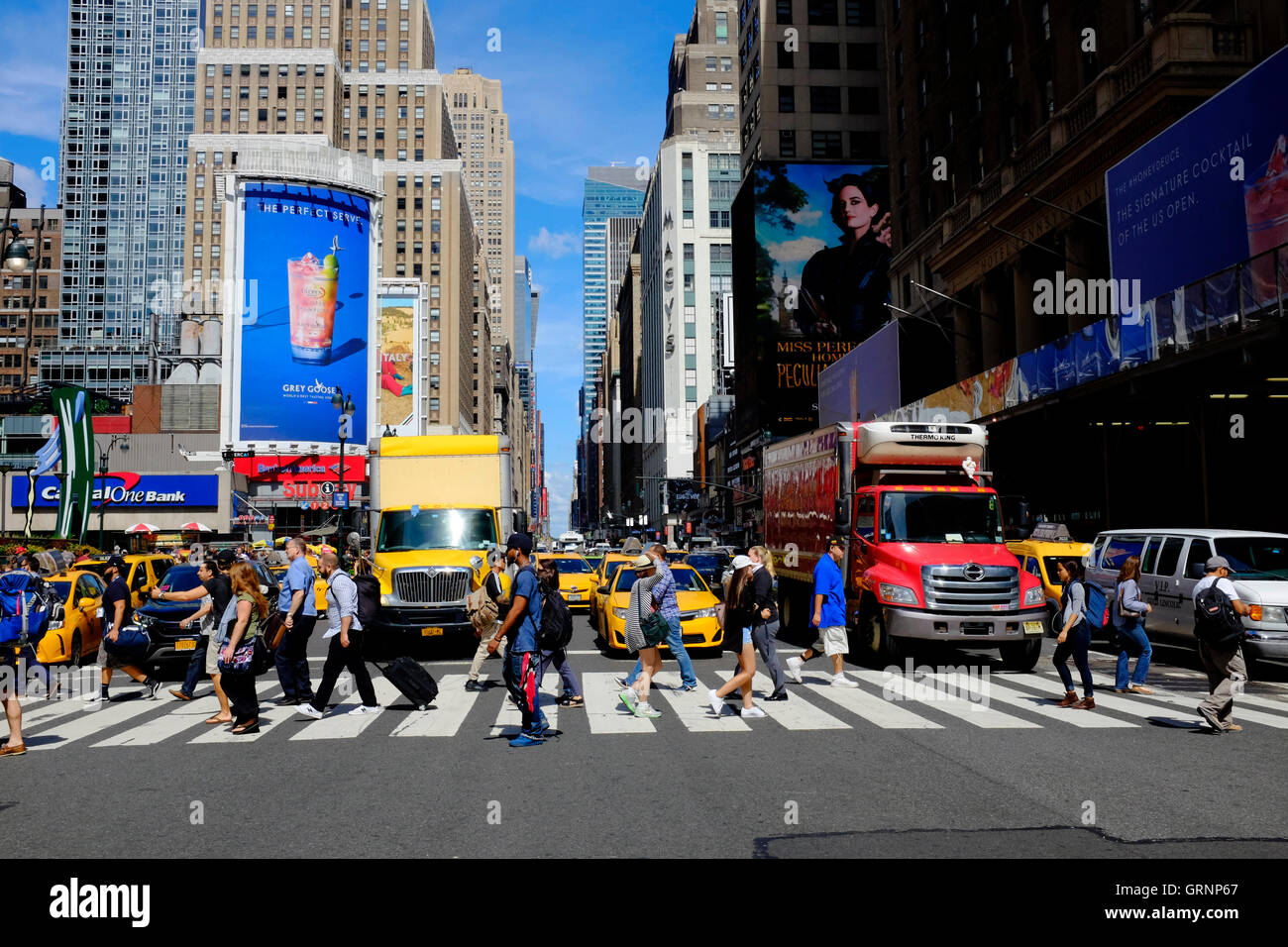 Der Blick auf Midtown Manhattan West 34th Street und 7. Avenue.New York City, USA Stockfoto