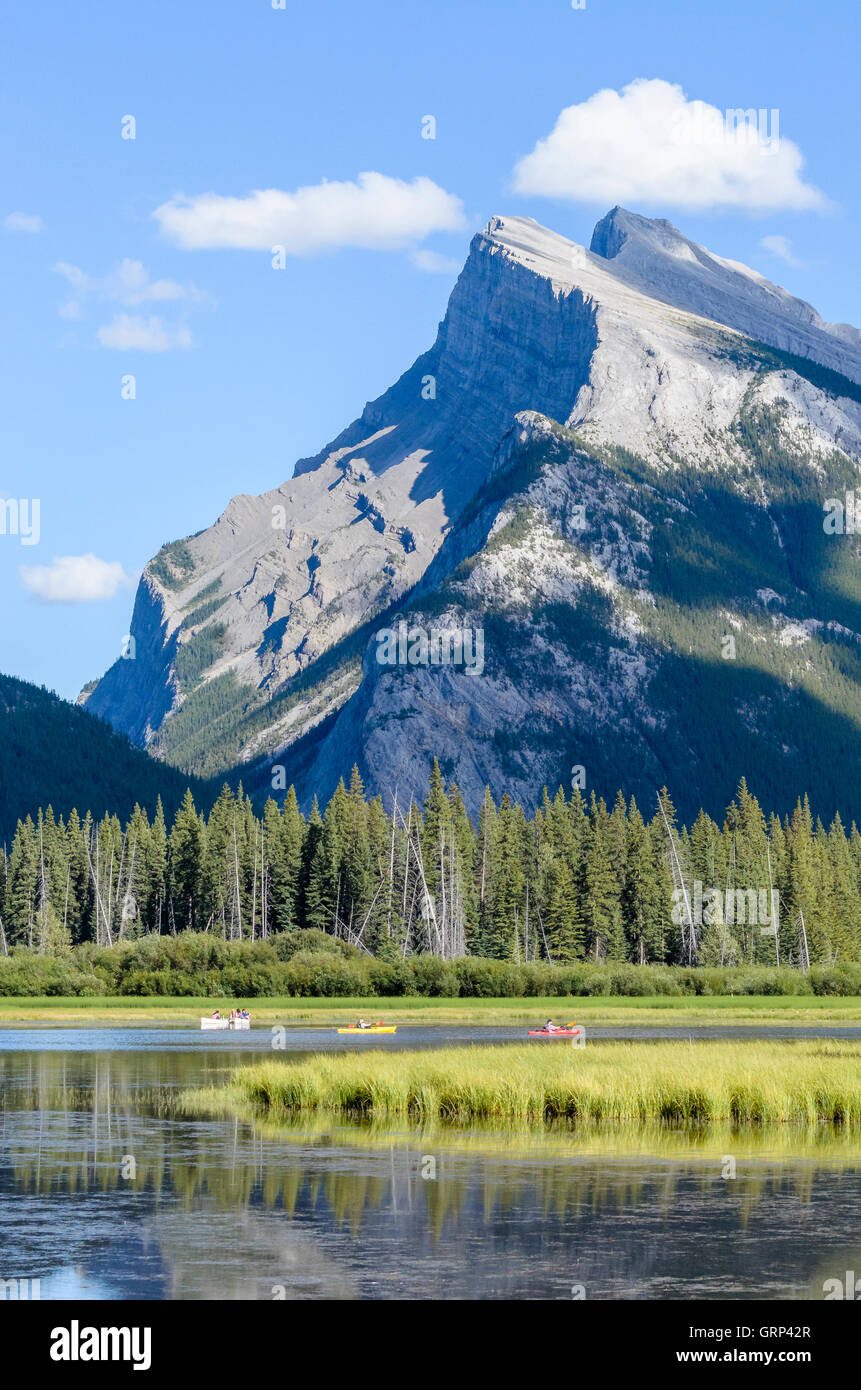 Kajakfahrer, Vermilion Seen, Banff Nationalpark, Alberta, Kanada Stockfoto