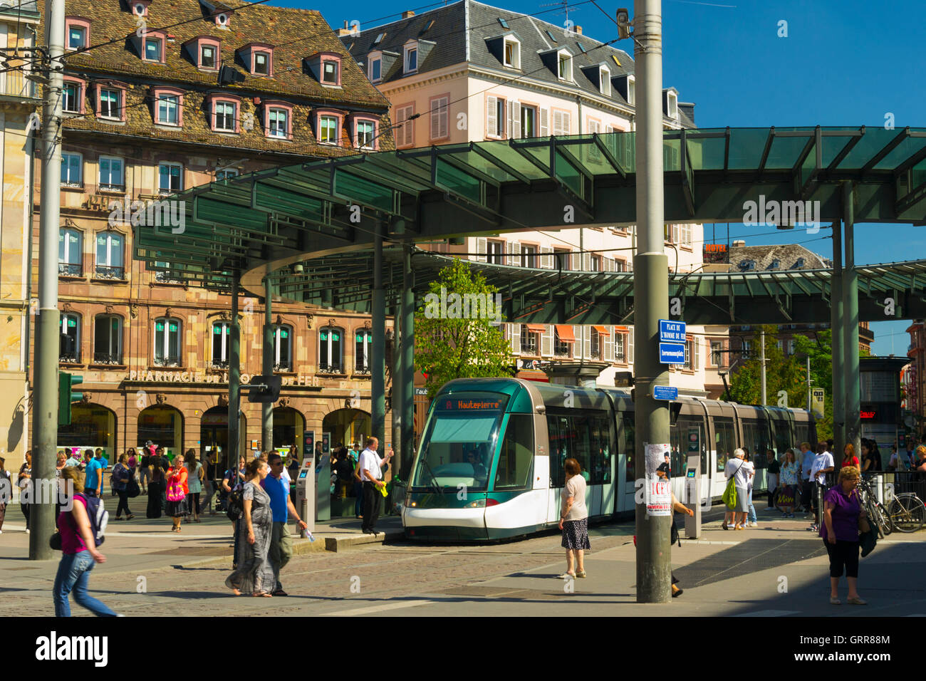 Frankreich, Bas Rhin (67), Straßburg, Place de l'homme de fer, Straßenbahnhaltestelle Stockfoto