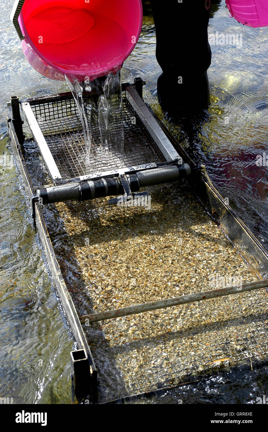 Die Schleuse von einem Goldgräber-Fluss Gardon im französischen Département Gard Stockfoto