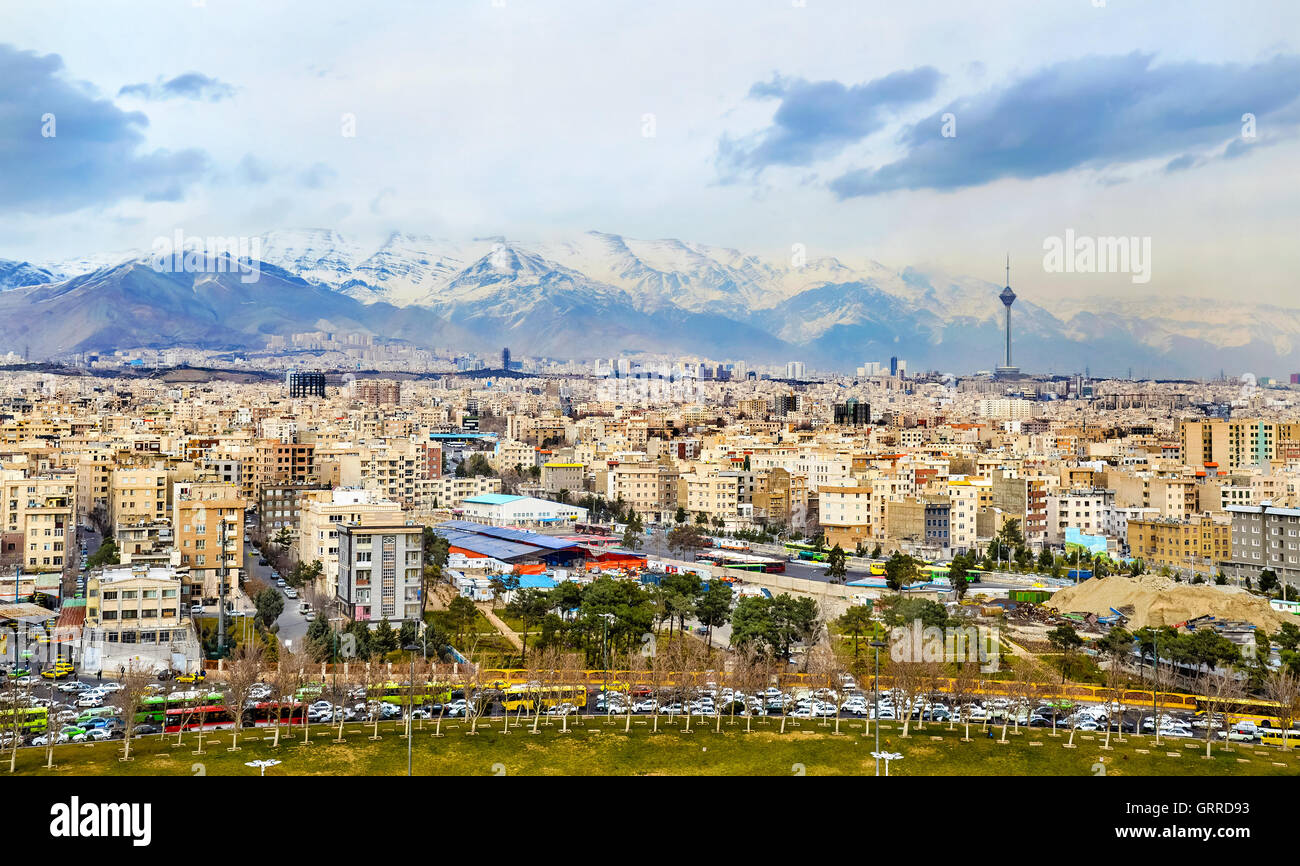 Ansicht von Teheran aus der Azadi-Turm Stockfoto