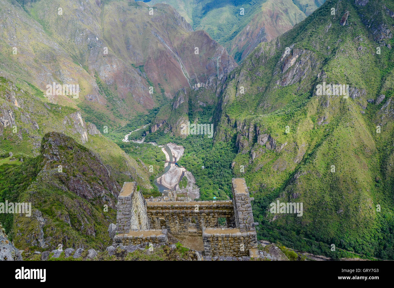 MACHU PICCHU, CUSCO REGION, PERU - 4. Juni 2013: Panorama Blick auf Machu Picchu vom Huayna Picchu Berg Stockfoto