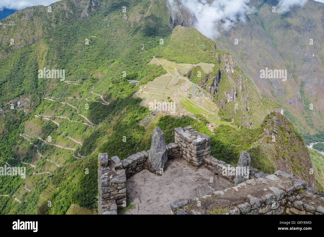 MACHU PICCHU, CUSCO REGION, PERU - 4. Juni 2013: Panorama Blick auf Machu Picchu vom Huayna Picchu Berg Stockfoto