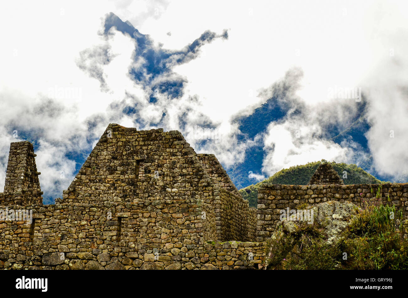 MACHU PICCHU, CUSCO REGION, PERU - 4. Juni 2013: Details des Wohngebietes von 15. Jahrhundert Inka-Zitadelle Machu Picchu Stockfoto