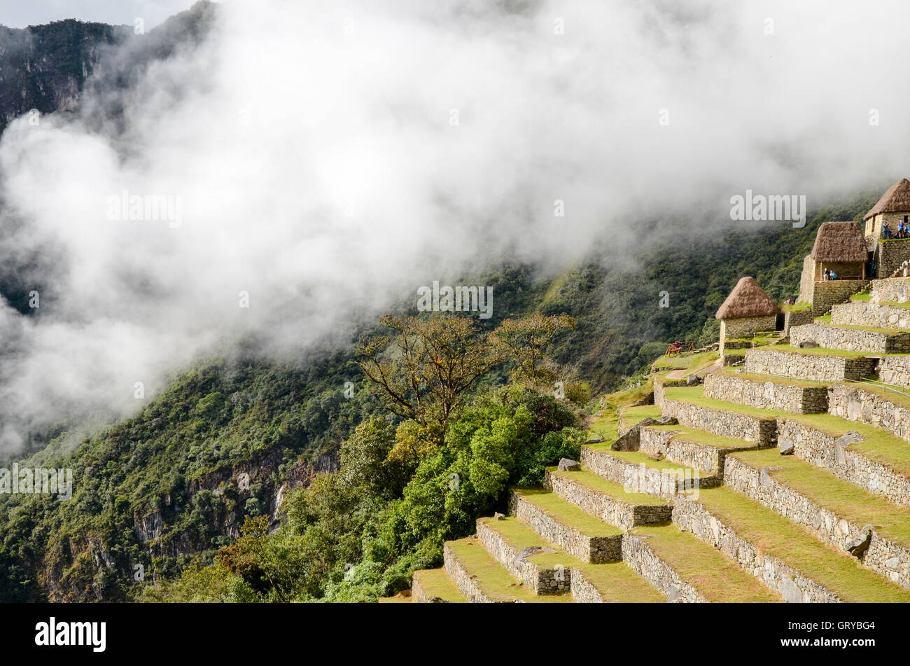 MACHU PICCHU, CUSCO REGION, PERU - 4. Juni 2013: Panoramablick auf das 15. Jahrhundert Inka-Zitadelle Machu Picchu, UNESCO-Welt-gen Stockfoto