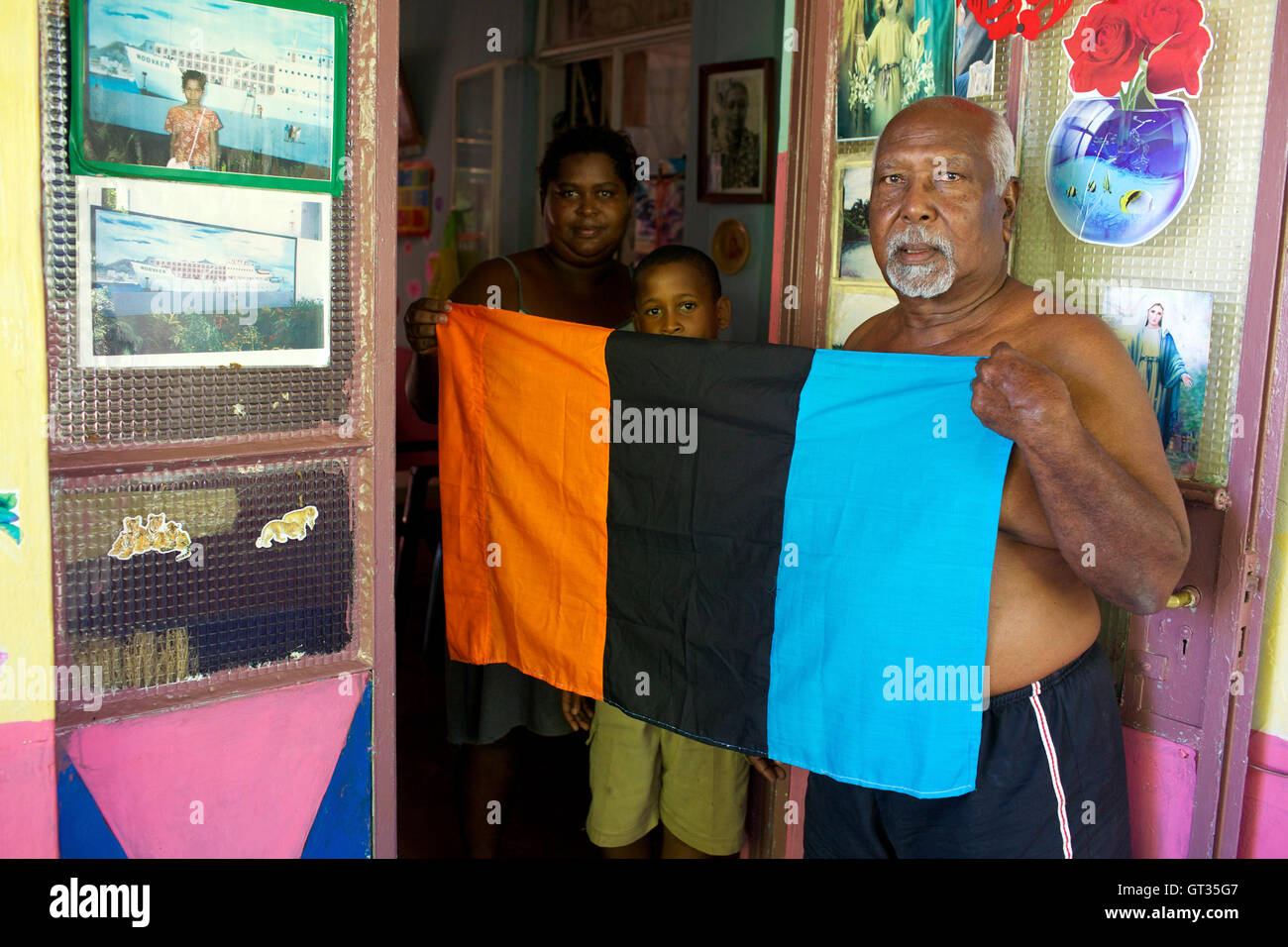 Chagos - 04.04.2012 - Mauritius / Port-Louis - einer der führenden Chagos namens Petit Frere, mit der Chagos-Flagge und einige Bilder des letzten Bootes für die Deportation, Baie du Tombeau, Mauritius - Olivier Goujon / Le Pictorium Stockfoto