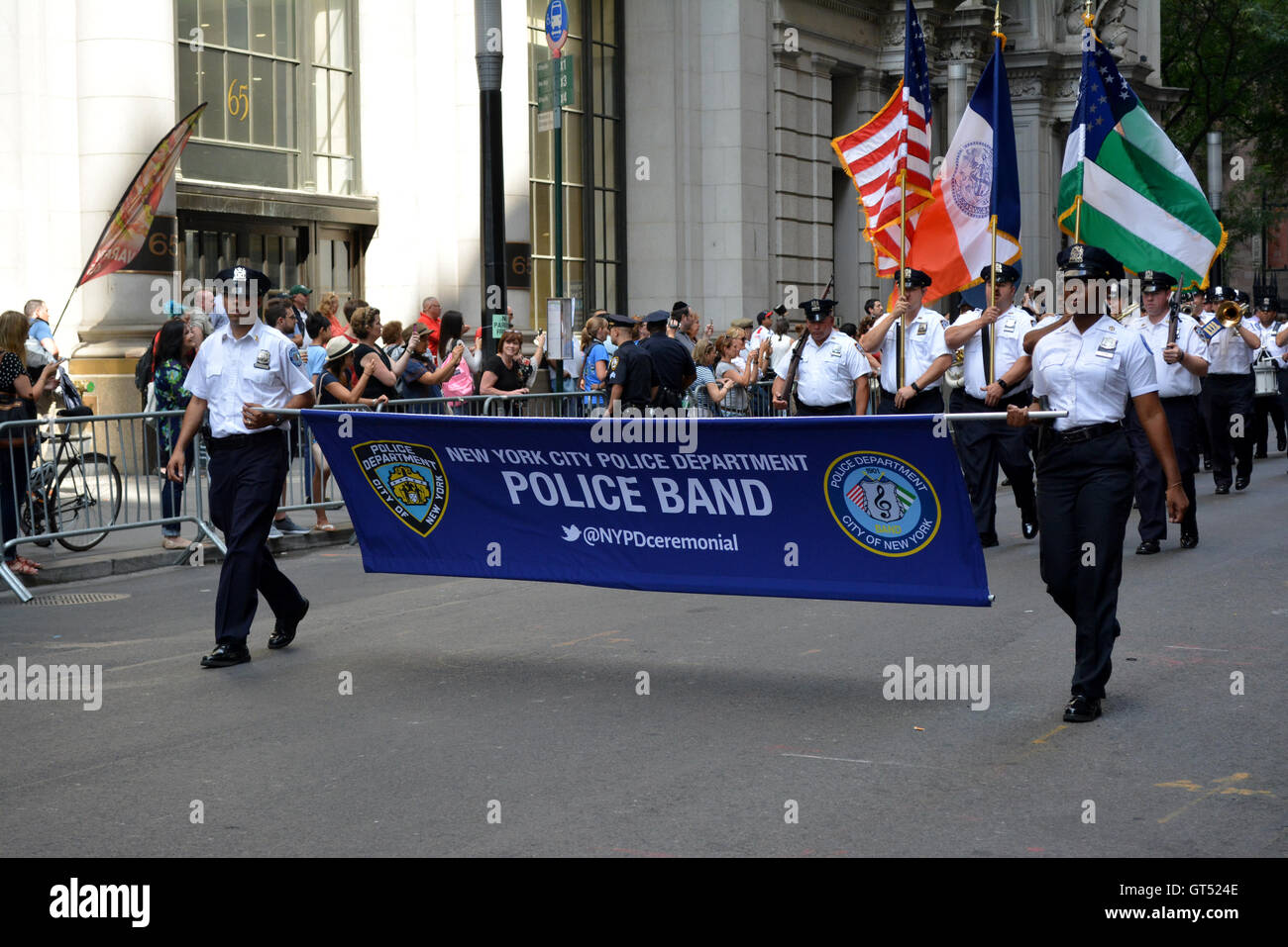 Manhattan, New York, USA. 8. Sep, 2016.  NYPD führte Parade in Lower Manhattan zum Jahrestag der 9/11 Anschläge auf das World Trade Center. Bildnachweis: Christopher Penler/Alamy Live-Nachrichten Stockfoto