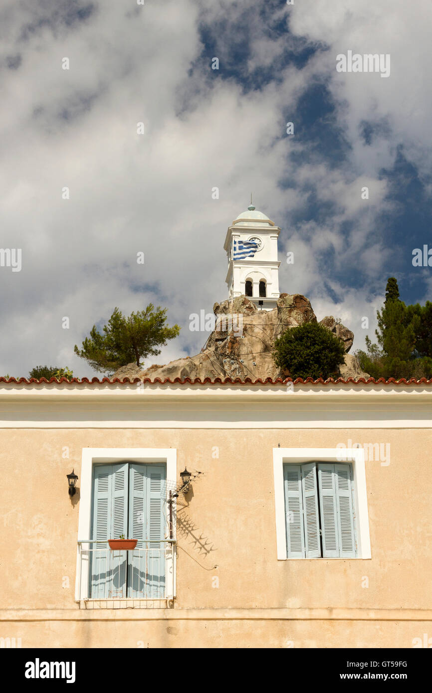 Die Uhr Turm auf der Insel Poros, Griechenland, eines die Wahrzeichen der Insel. Stockfoto