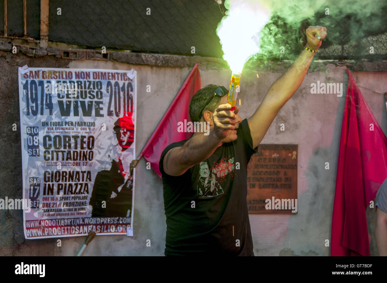 Rom, Italien. 08. Sep, 2016. Demonstration in Rom zu erinnern, der junge Fabrizio Ceruso während der 8. September 1974 im Alter von 19 von der Polizei getötet "Die Schlacht von St. Basilio" Gehäuse-Berufe in der Nachbarschaft zu verteidigen. © Patrizia Cortellessa/Pacific Press/Alamy Live-Nachrichten Stockfoto