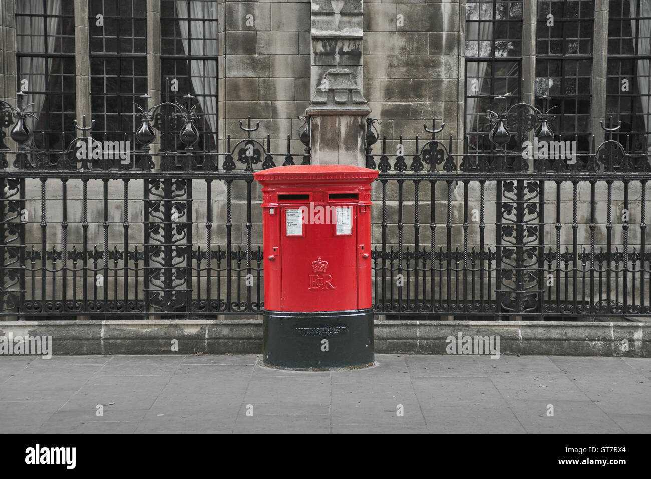 Roten Briefkasten, London.   Royal Mail-Postfach Stockfoto