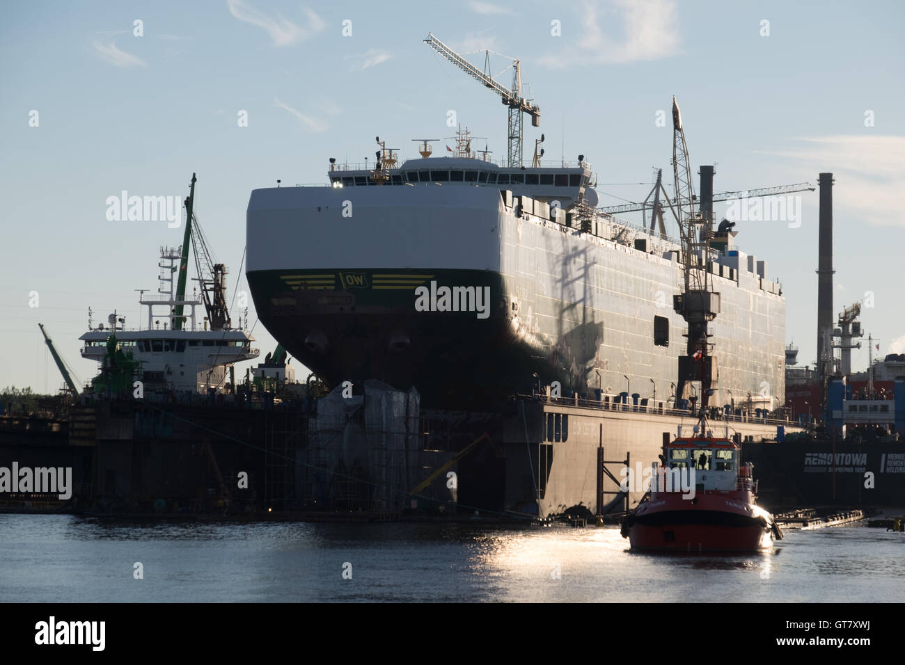 Schiffe, die Renovierungsarbeiten in der Werft in Danzig, Polen Stockfoto