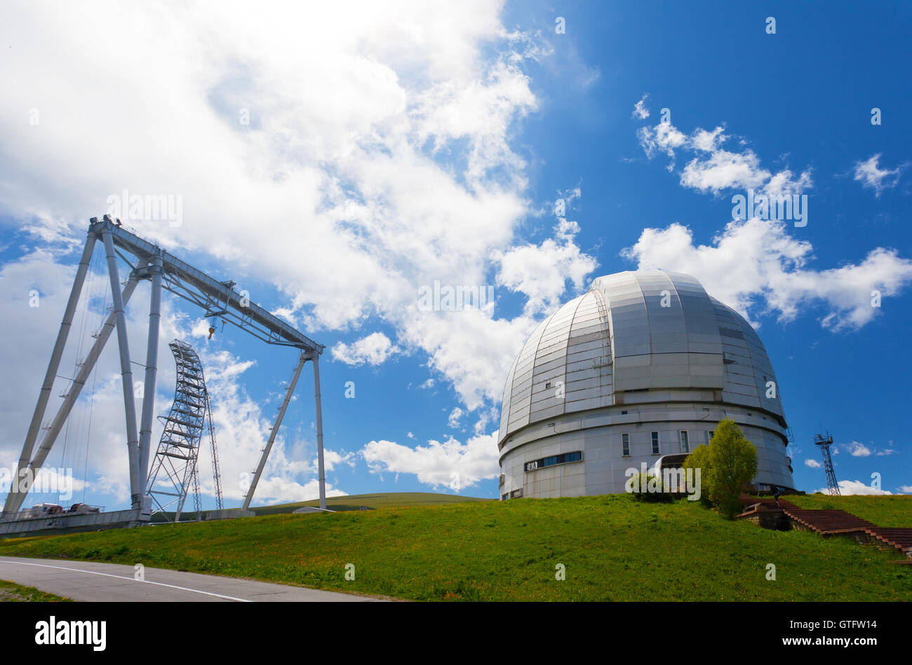 Radioastronomie Sternwarte "Zelenchukskaya", Russisch Stockfoto