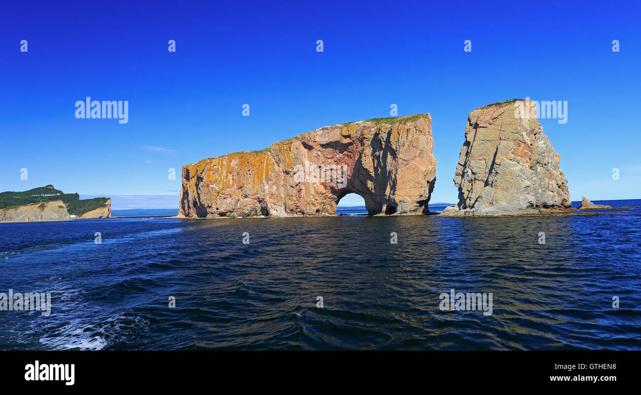 Perce Felsen aus dem Meer, Atlantik, Quebec, Kanada Stockfoto