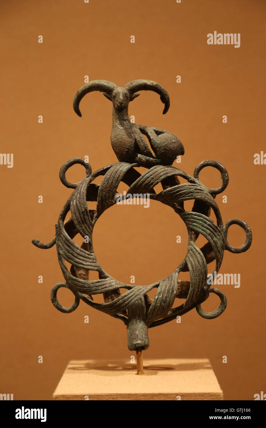 Standard, übergestiegen durch ein Widder. Bronze. Nordwestlichen Iran. Späten 2. Jahrtausend v. Chr. Stockfoto