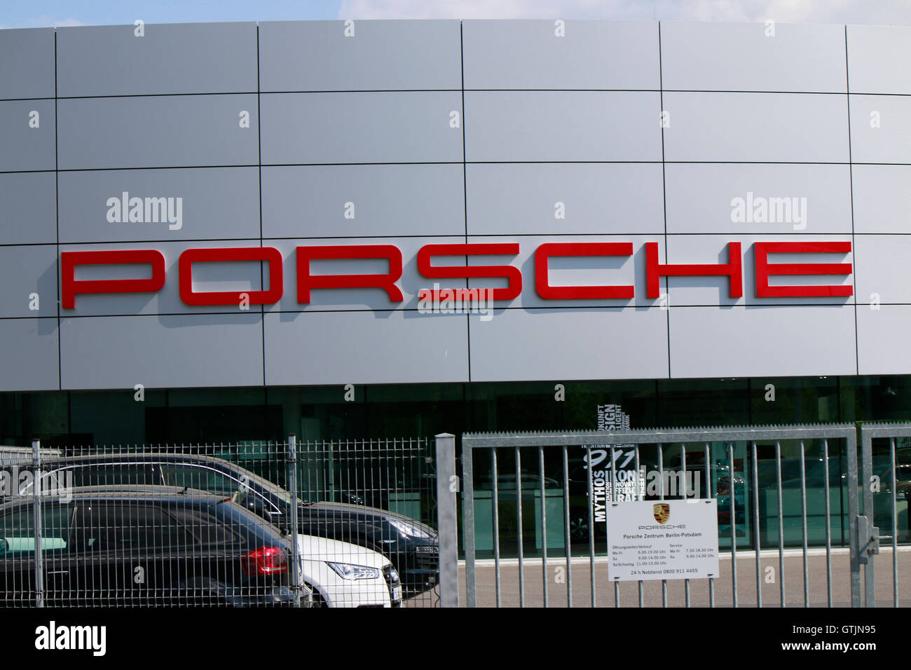 Logo der Marke "Porsche", Berlin. Stockfoto