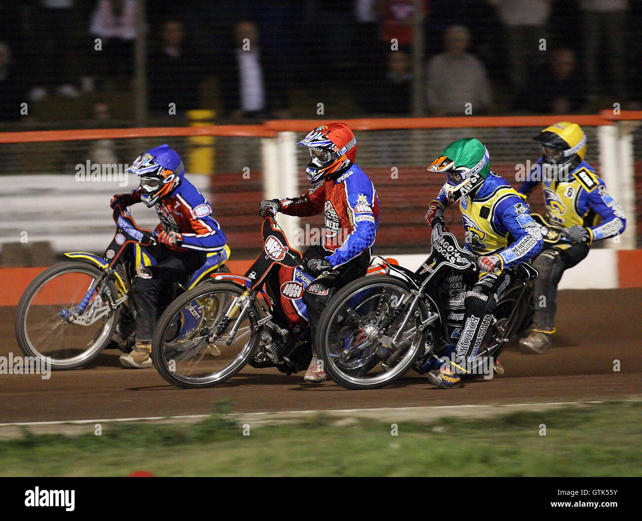 Hitze 6 - Andreas Jonsson (rot) und Andreas Messing Blei vor Lewis Bridger (grün) und Cameron Woodward - Lakeside Hämmer Vs Eastbourne Adler - Elite League Knockout Cup Viertel Finale 1. Etappe bei Arena Essex - 14.09.07 Stockfoto