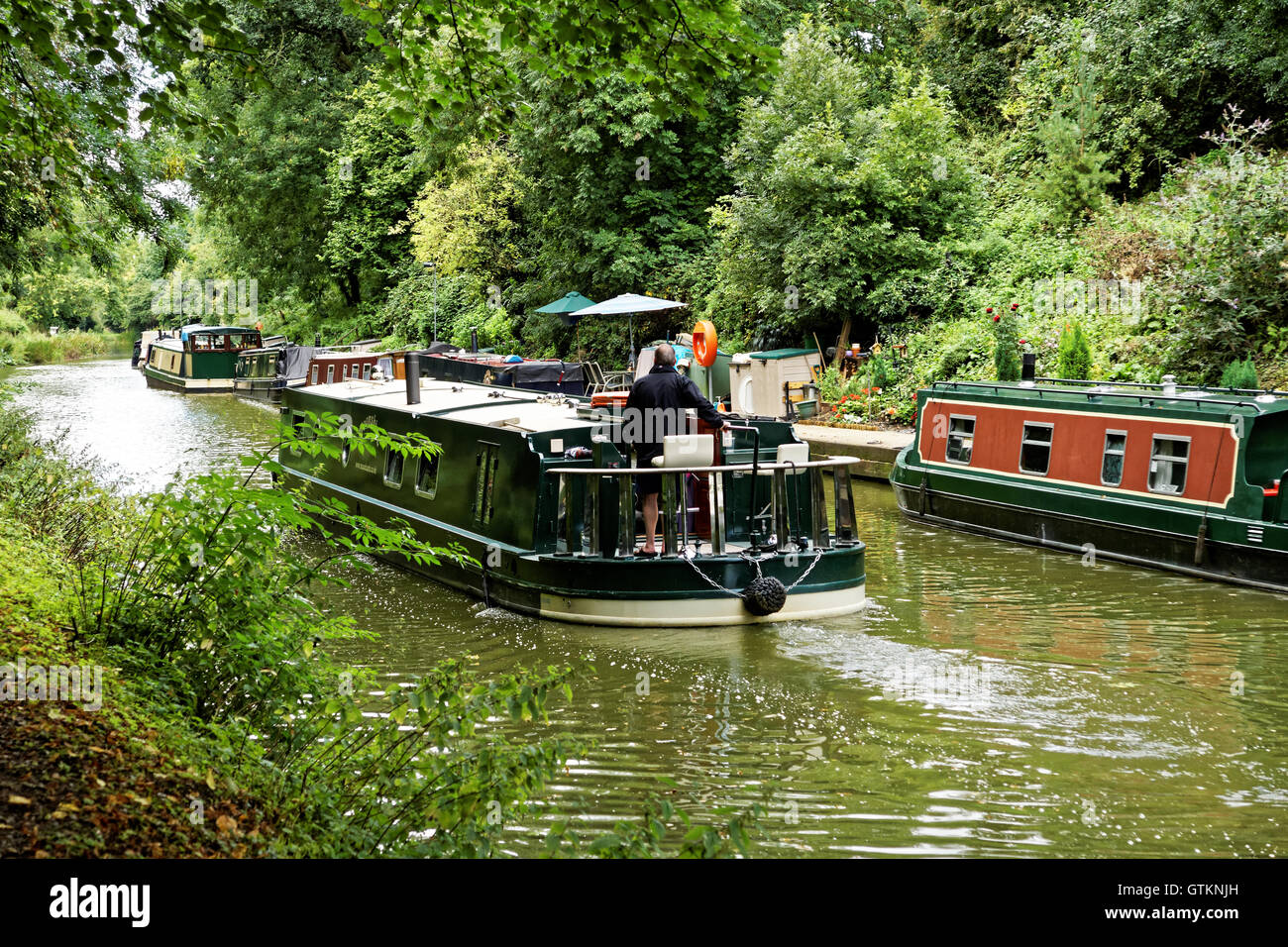 Widebeam Vergnügungsdampfer am Kennet & Avon Kanal Stockfoto