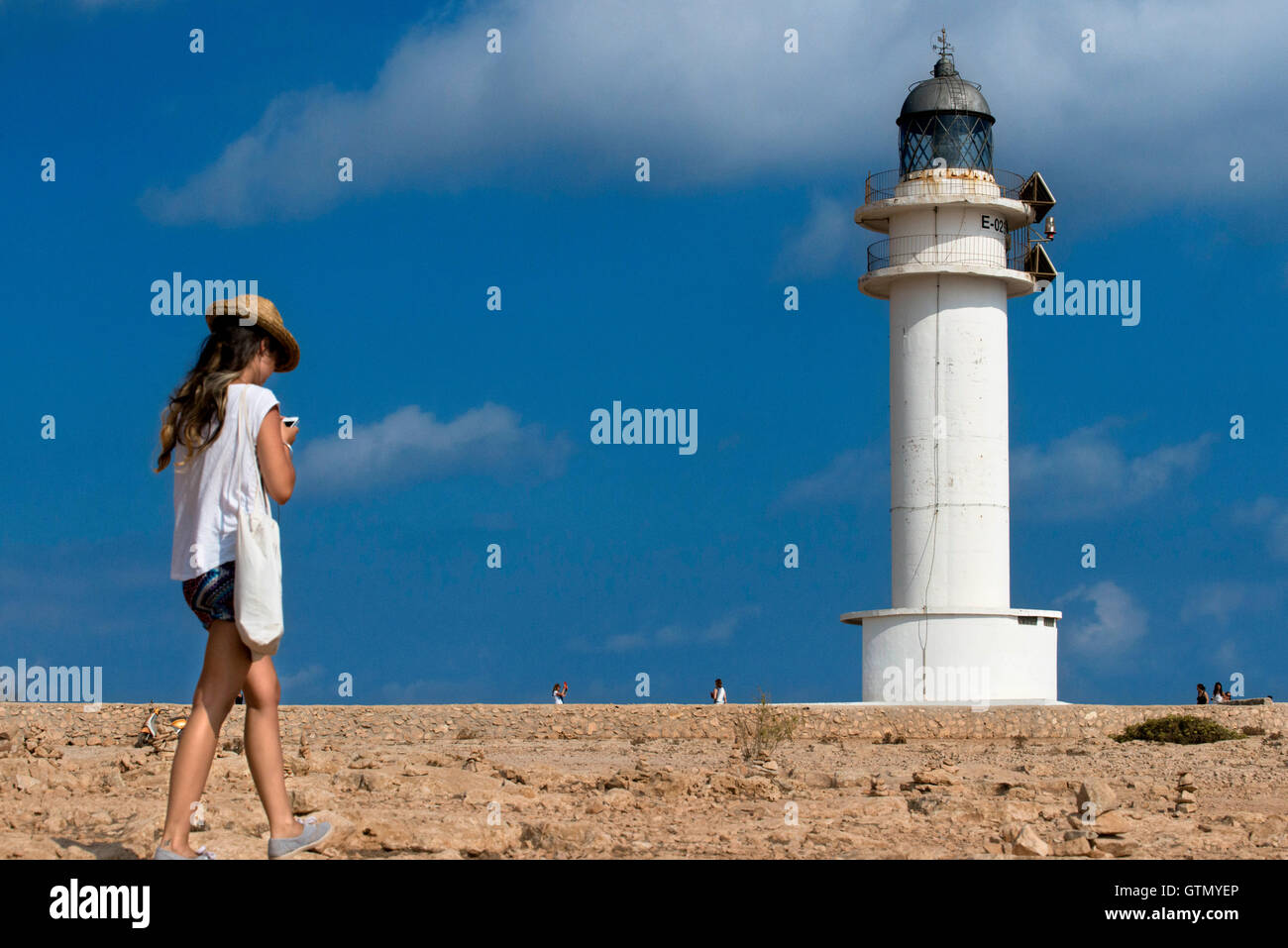 Es Cap de Barbaria Leuchtturm, auf Formentera, Balearen Inseln. Spanien. Barbaria Kap Formentera Leuchtturm Straße. Stockfoto