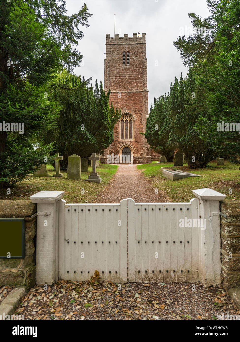 Kirche St Clement, erstritt an einem warmen Sommertag. Stockfoto