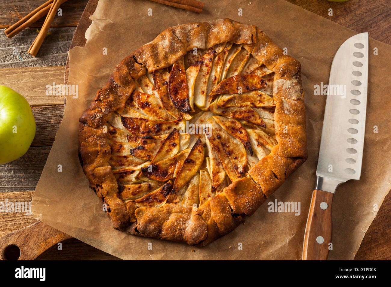 Hausgemachte Zimt Zucker Apfel Galette verzehrfertige Stockfoto