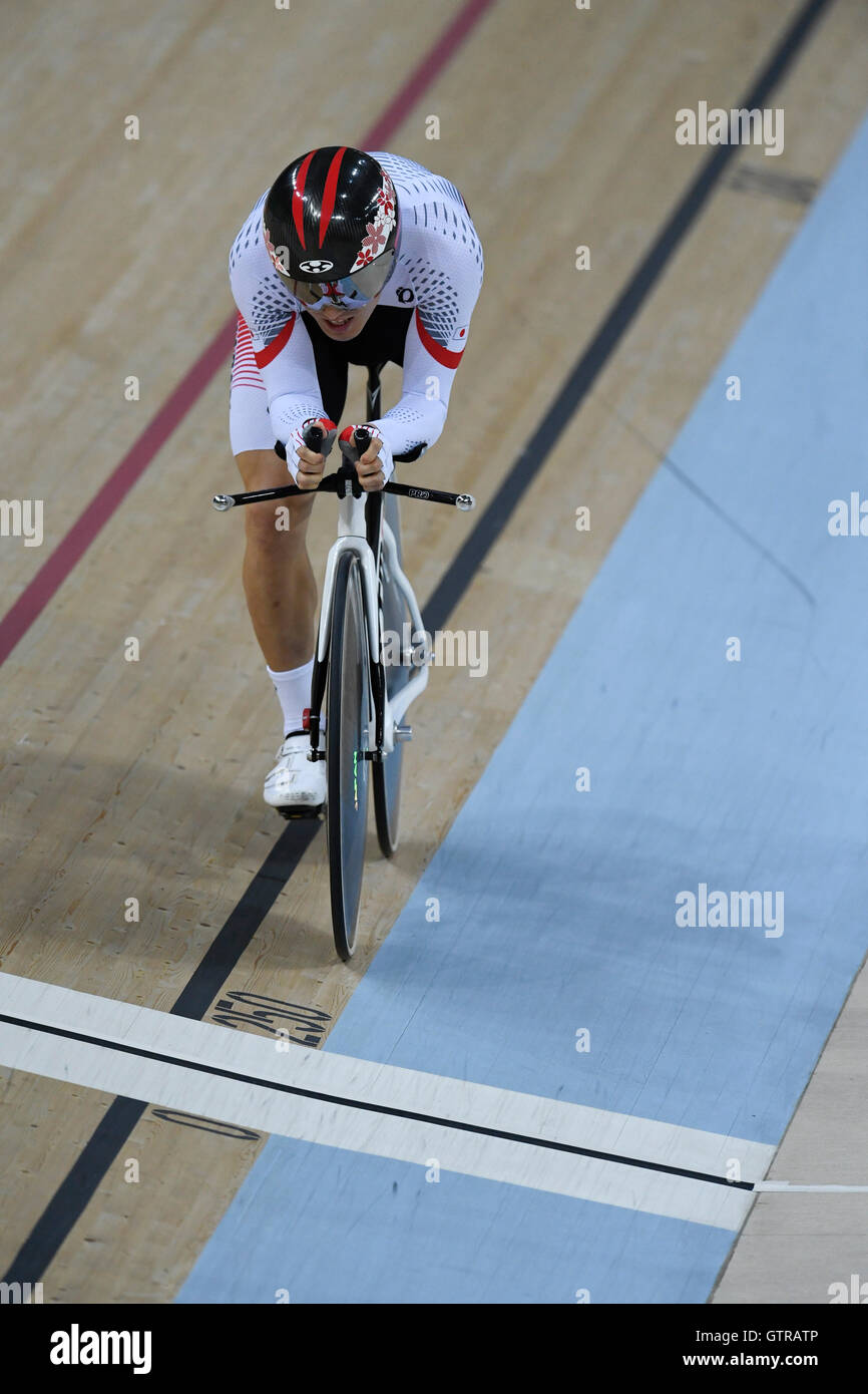 Rio De Janeiro, Brasilien 09 SEP 16: Japans Shota Kawamoto Rennen der Herren C2 3000 meter Einzelverfolgung im Olympischen Velodrom am zweiten Tag des Wettbewerbs auf die Paralympischen Spiele 2016 in Rio. Stockfoto