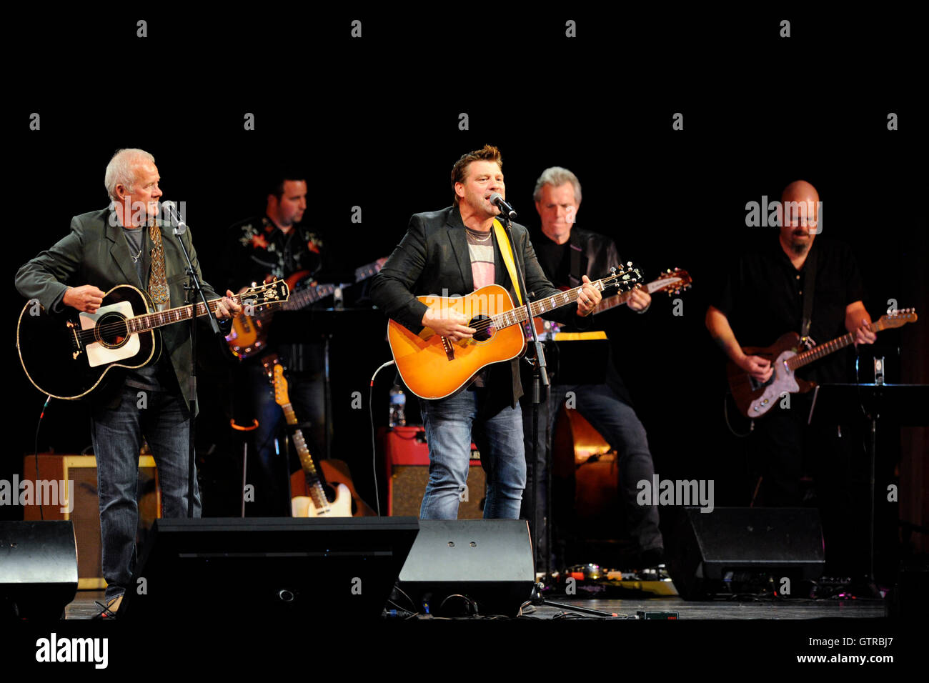 9. September 2016. London, Kanada. Chris Thorsteinson, Dave Wasyliw, Murray McLauchlan durchführen und auf der CCMA Legends Show in Centennial Hall in London, Ontario. Dominic Chan/EXImages. Stockfoto