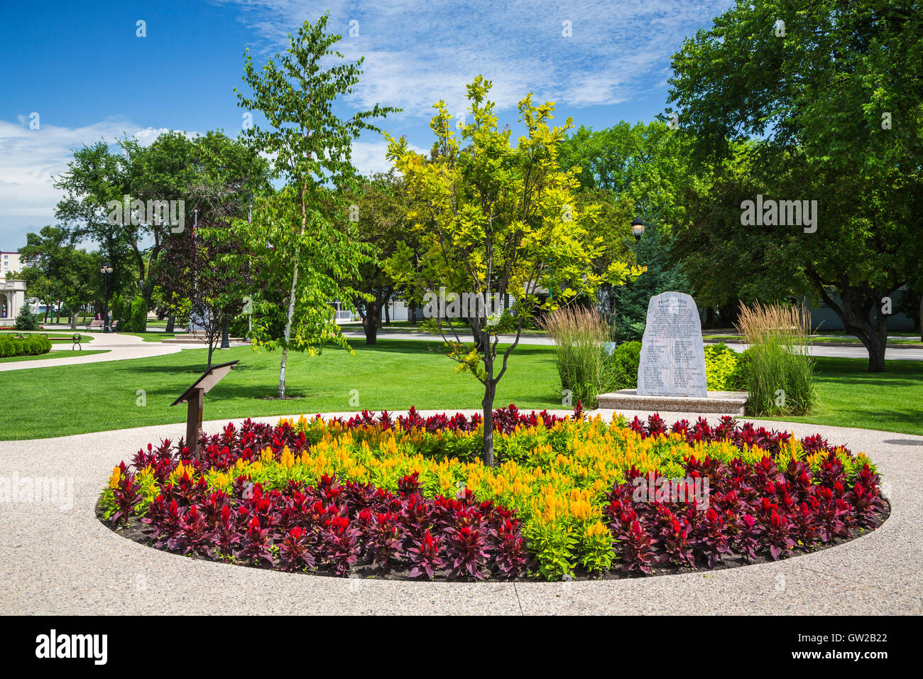 Die Bethel-Erbe-Park mit Blumen in Winkler, Manitoba, Kanada. Stockfoto