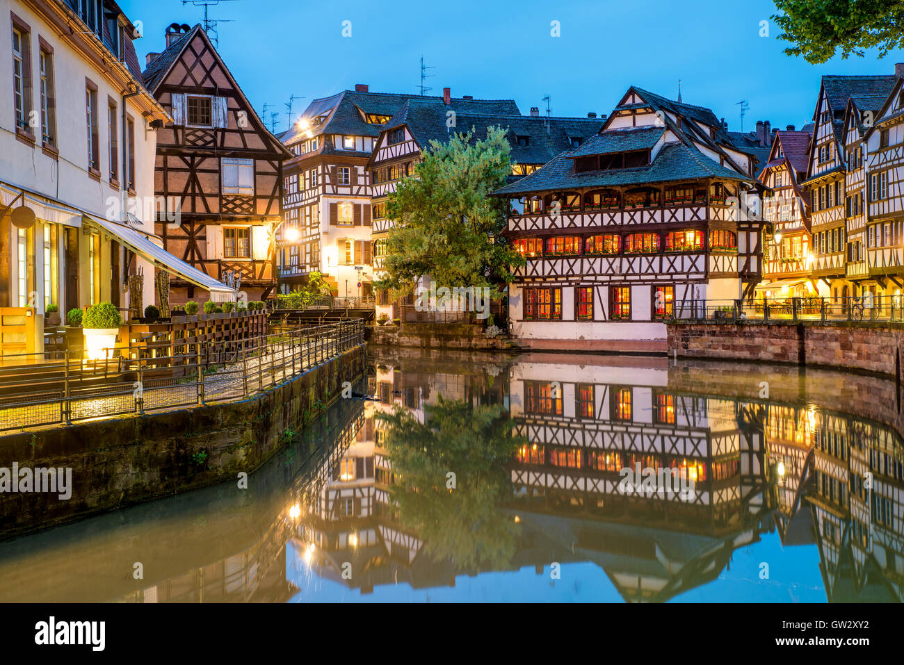 Malerische Fachwerkhäuser der Petite France in Straßburg, Frankreich. Franch traditionelle Häuser in Straßburg, Frankreich. Stockfoto